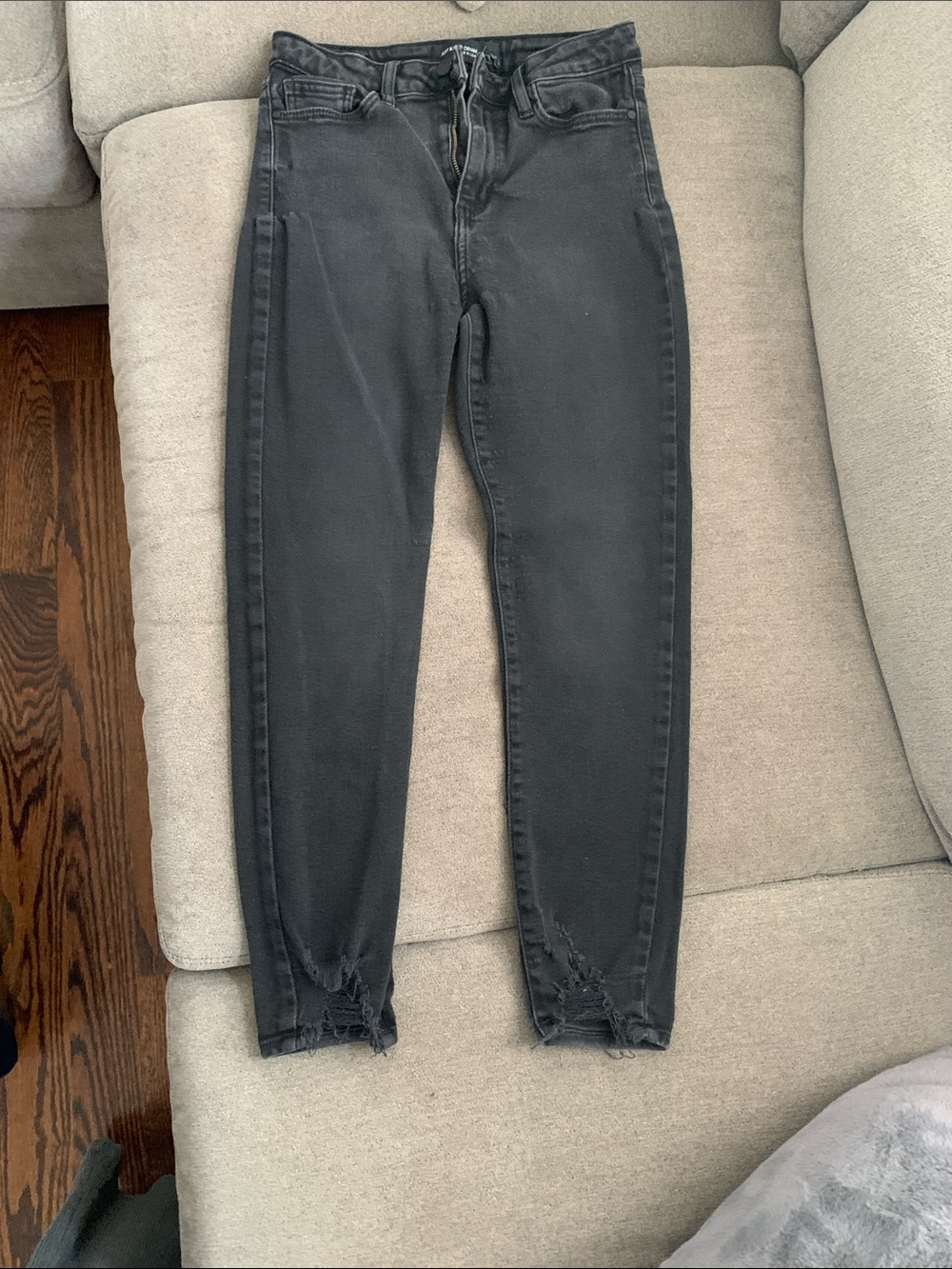 Light black High-Rise Skinny Jeans with Distressed Hem